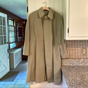 Oleg Cassini tan overcoat